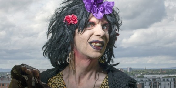 The-Prime-of-Ms-David-Hoyle-1-Image-by-Lee-Baxter-web-997x500